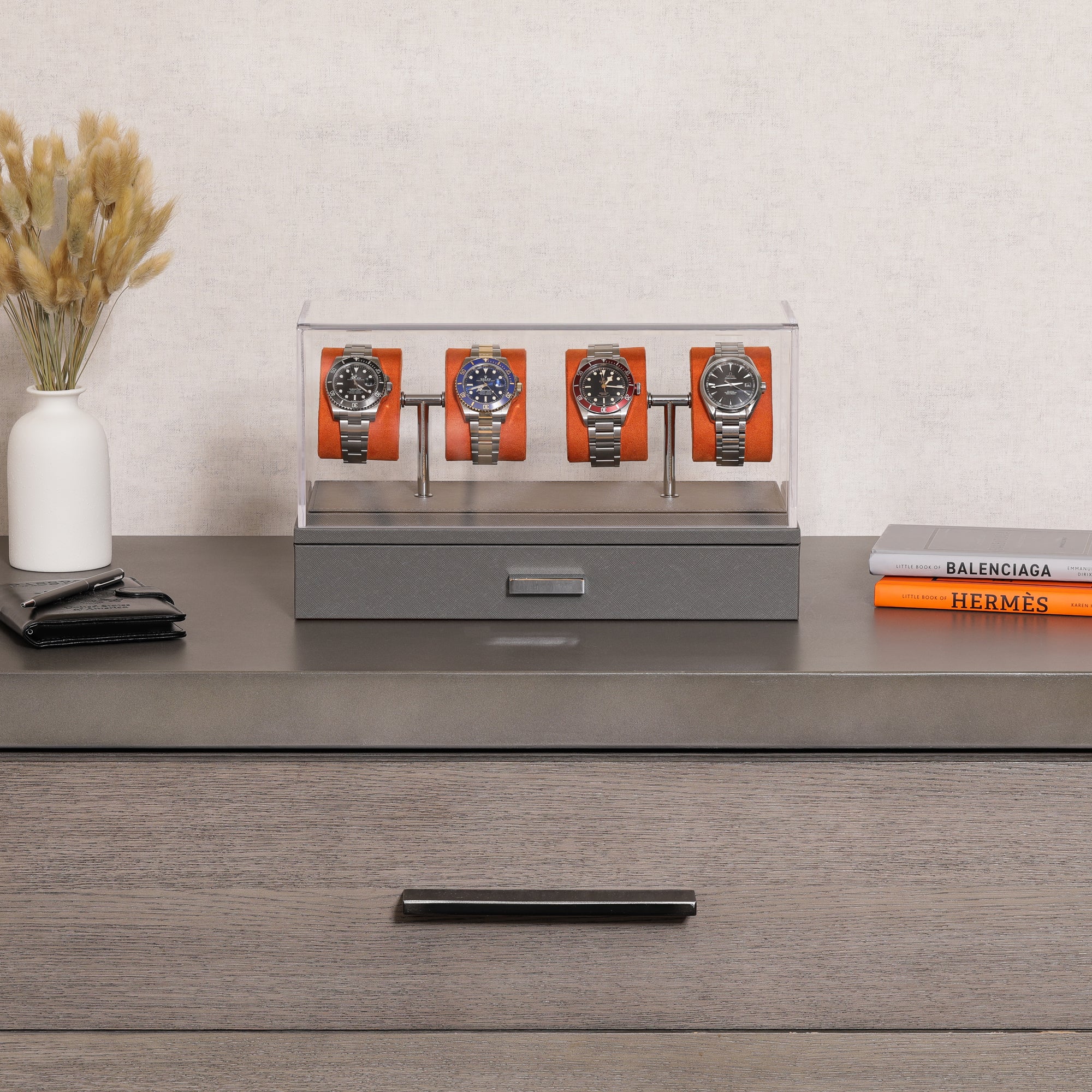 4 Watch Display (Grey / Orange)